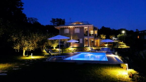 Villa Nina - Apartments & Relax Caprino Veronese